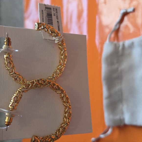 Nwt! Kemdra Scoot Maggie 1.5" Gold Hoops Earrings - Picture 2 of 10